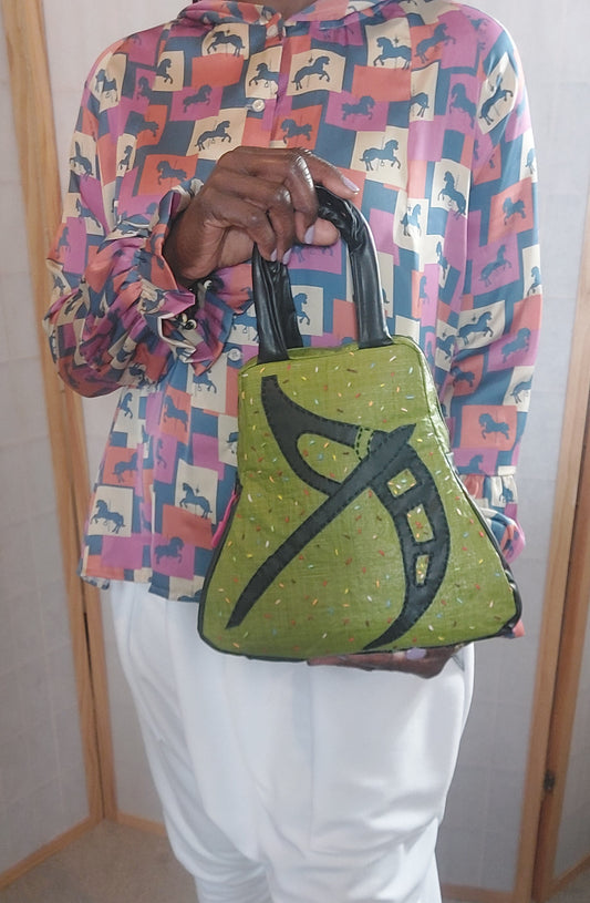 Sewing and Upcycling: Creative Ways to Repurpose Fabrics and Reduce Waste